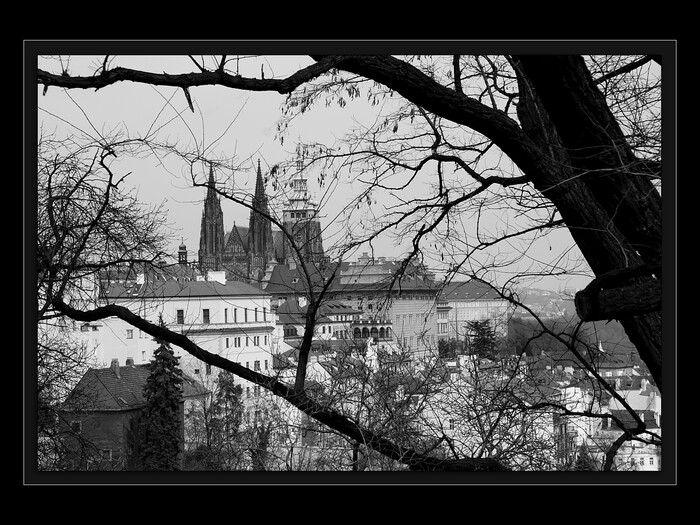 Dávná vzpomínka
Keywords: bájné město