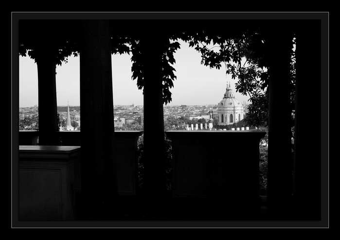 Skrze věky
Keywords: bájné město