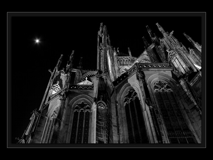 Čas katedrál
Keywords: katedrála;galaktická transformace 2012;vzestup;hvězdné vědomí