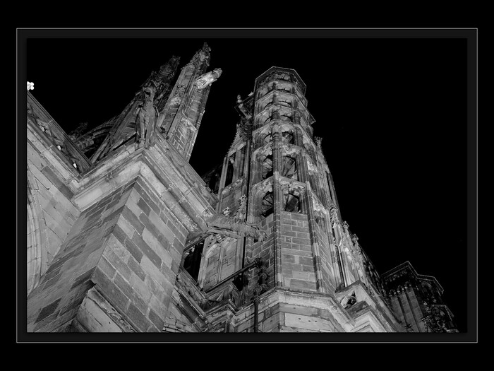 Pocit oddělenosti, malost
Keywords: katedrála;galaktická transformace 2012;vzestup;hvězdné vědomí