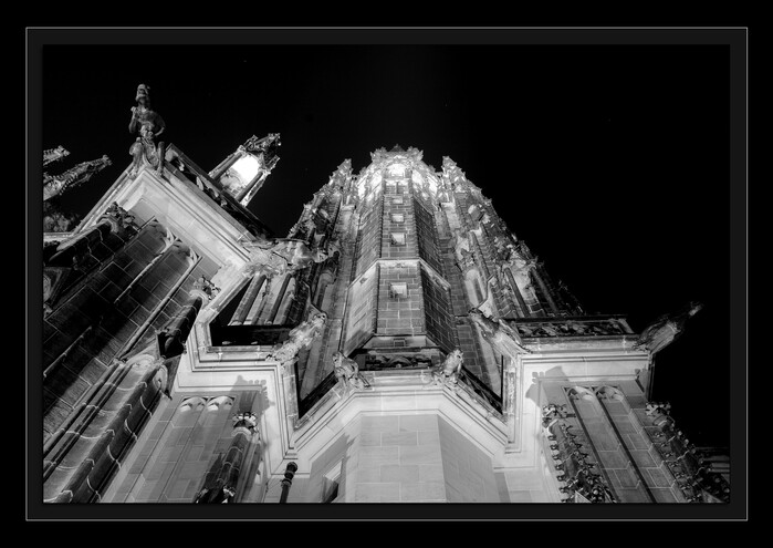 komunikuje s lidským světem.
Keywords: katedrála-hd;galaktická transformace 2012;vzestup;hvězdné vědomí